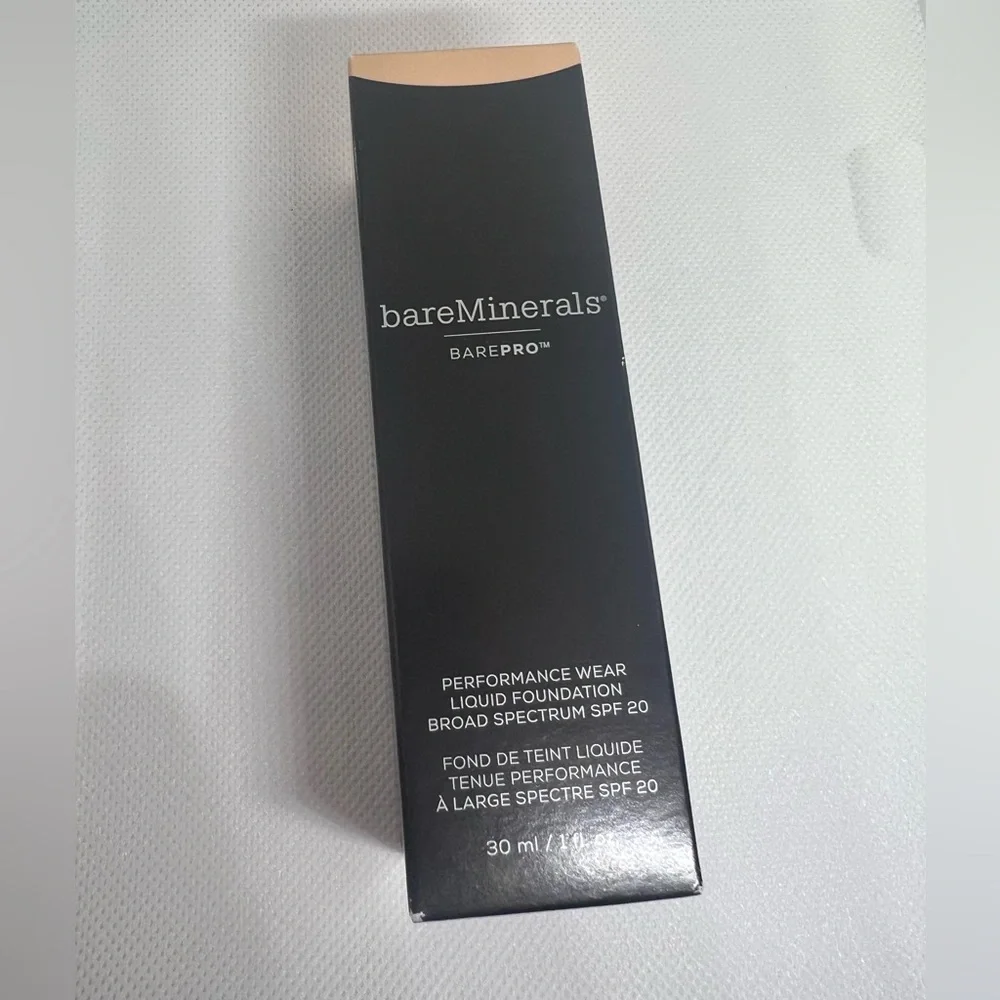 Bareminerals barepro performance wear liquid foundation DAWN 02 BRAND NEW
